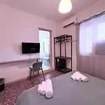 A Due Passi Dal Centro Vendégház 4*