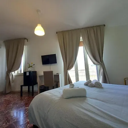 Bed & Breakfast A Due Passi Dal Centro