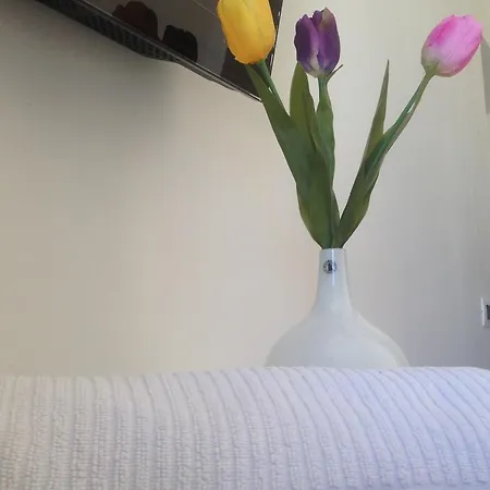 Bed & Breakfast A Due Passi Dal Centro 4*