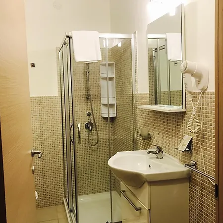 A Due Passi Dal Centro Guest house 4*