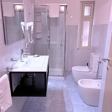 A Due Passi Dal Centro בית הארחה נוטו