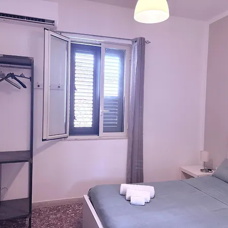 בית הארחה A Due Passi Dal Centro 4*