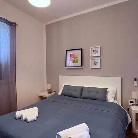 A Due Passi Dal Centro בית הארחה