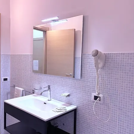 בית הארחה A Due Passi Dal Centro 4*