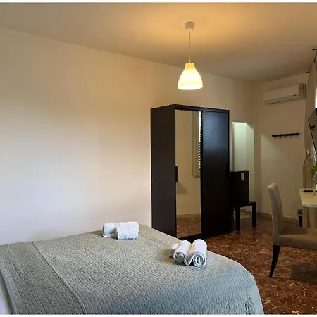 בית הארחה A Due Passi Dal Centro