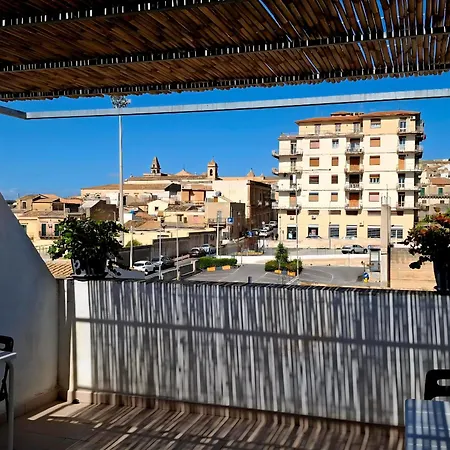 A Due Passi Dal Centro בית הארחה 4*