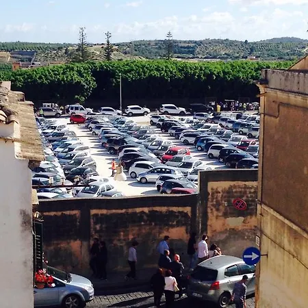 A Due Passi Dal Centro Bed & Breakfast Noto