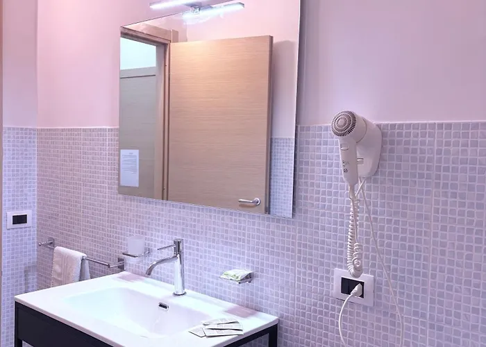 게스트하우스 A Due Passi Dal Centro 4*